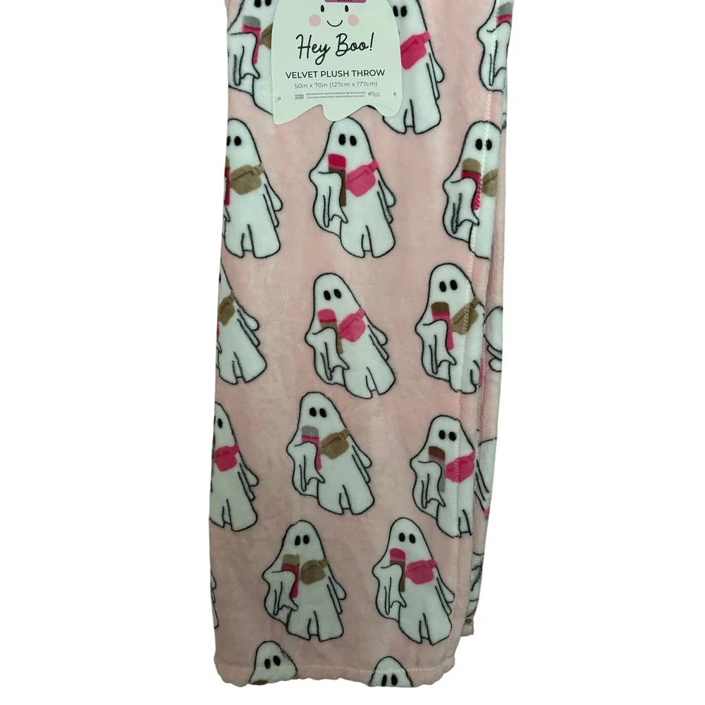 Hey Boo! Plush Throw Blanket Pink Ghost Halloween 50 x 70 in